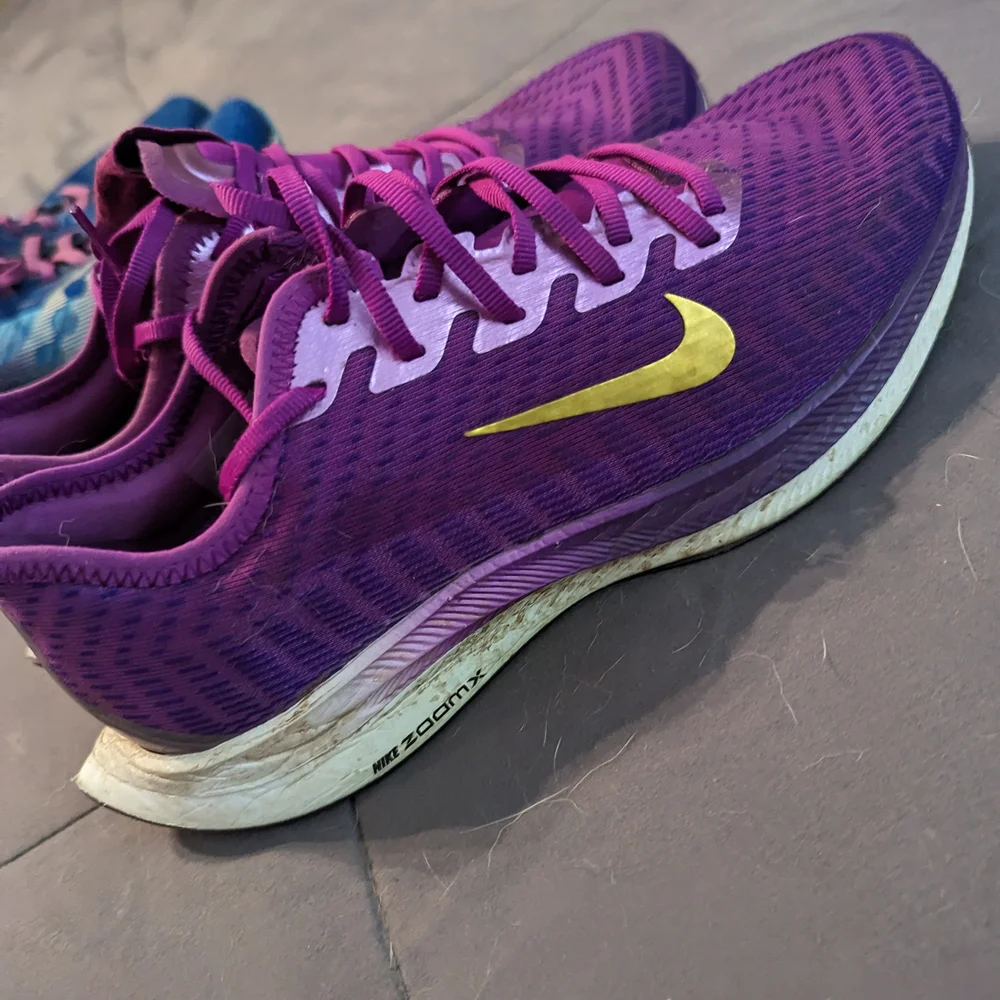Women's Athletic Shoes - Multi-Color - Picture 5 of 5